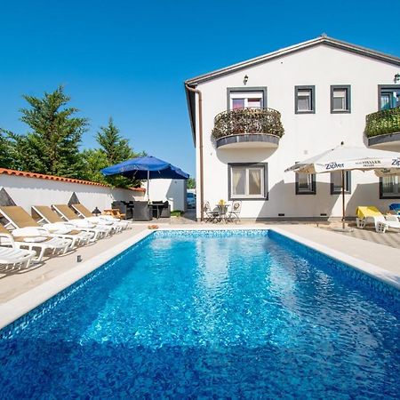 Apartments With Pool In Pula,Croatia 외부 사진