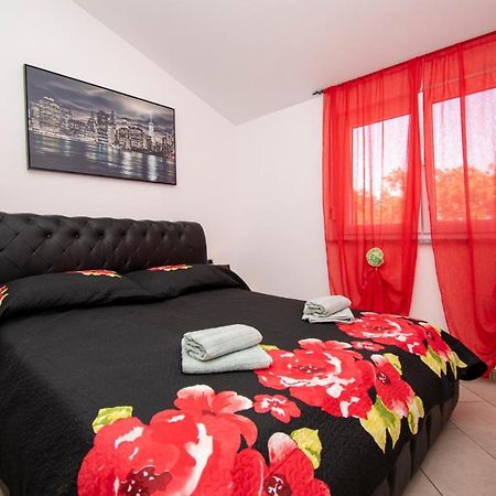 Apartments With Pool In Pula,Croatia 외부 사진