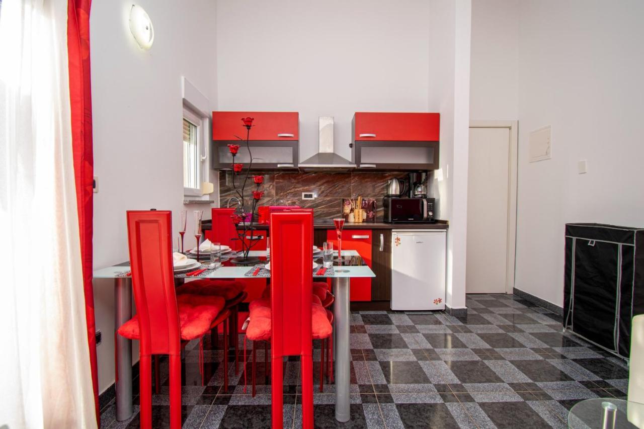 Apartments With Pool In Pula,Croatia 외부 사진