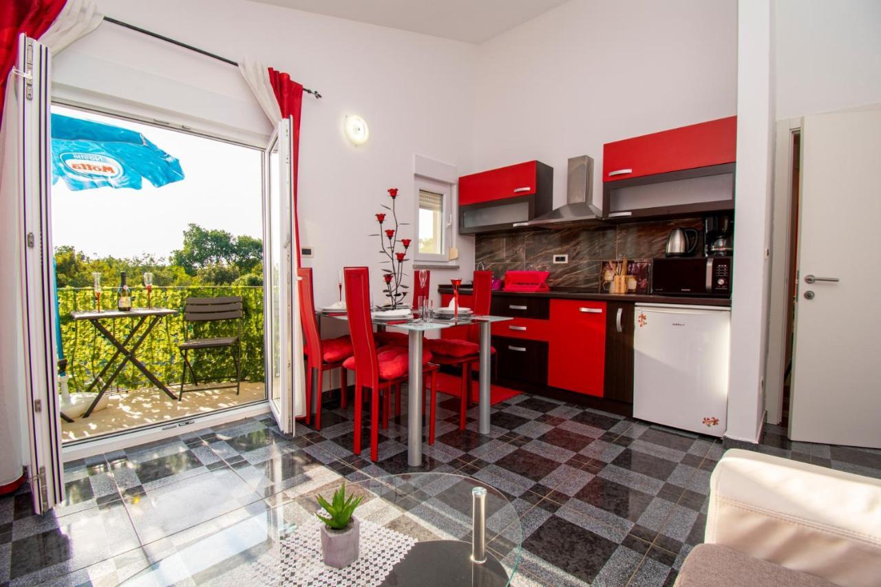 Apartments With Pool In Pula,Croatia 외부 사진
