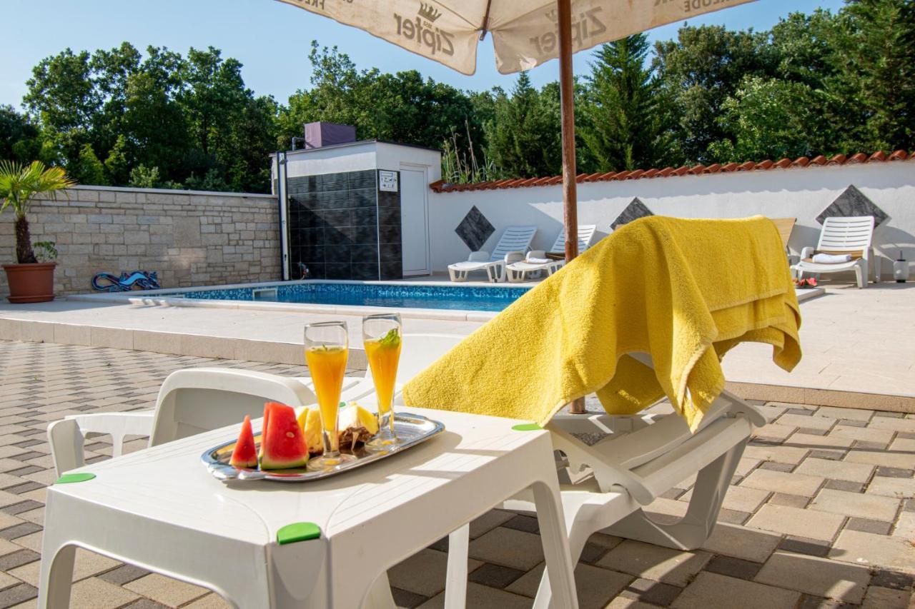 Apartments With Pool In Pula,Croatia 외부 사진