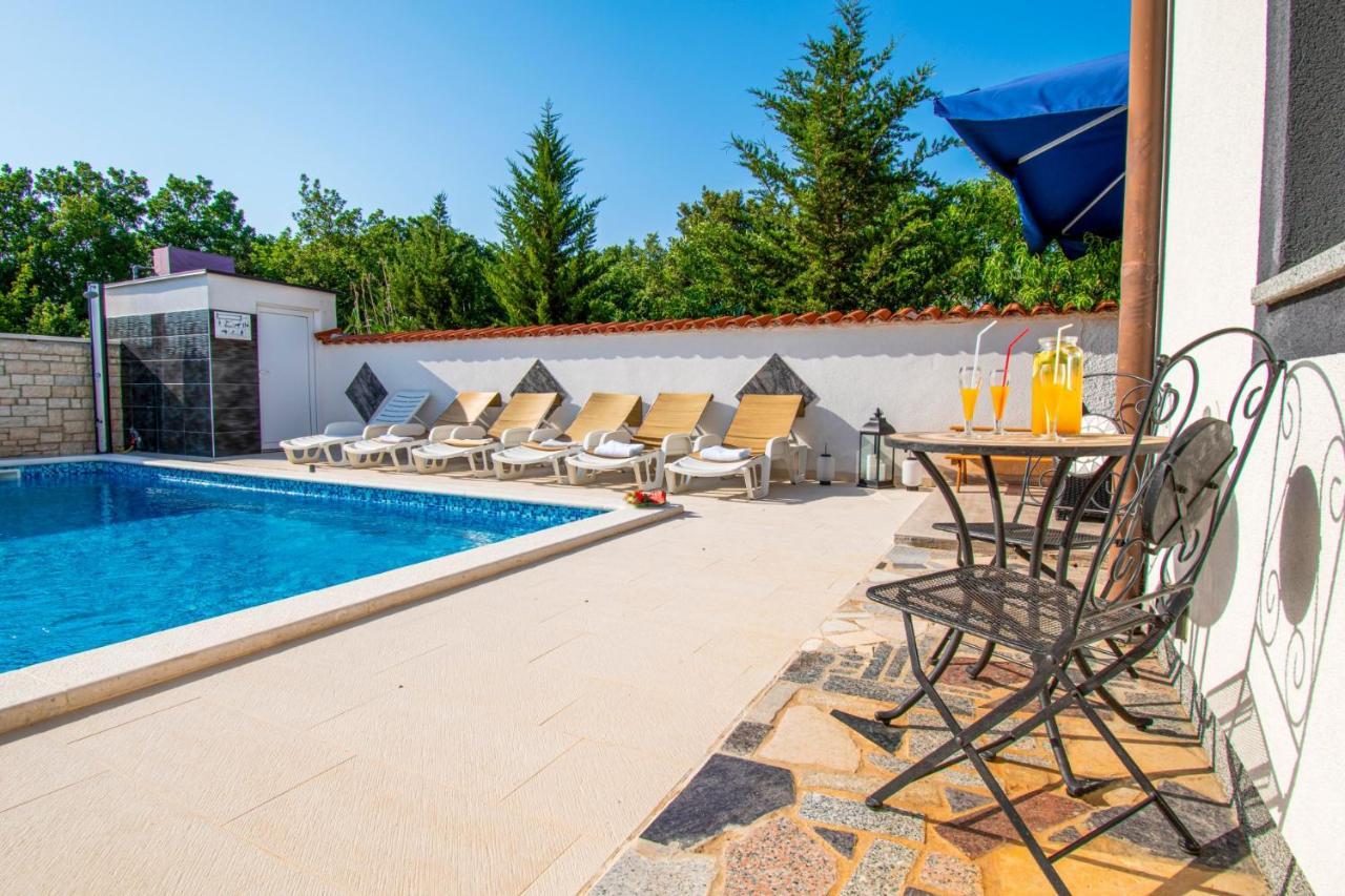 Apartments With Pool In Pula,Croatia 외부 사진
