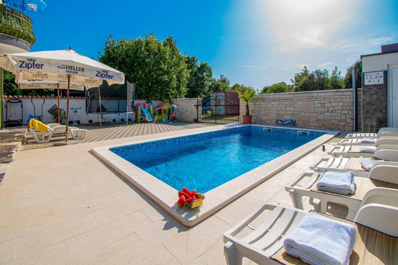 Apartments With Pool In Pula,Croatia 외부 사진